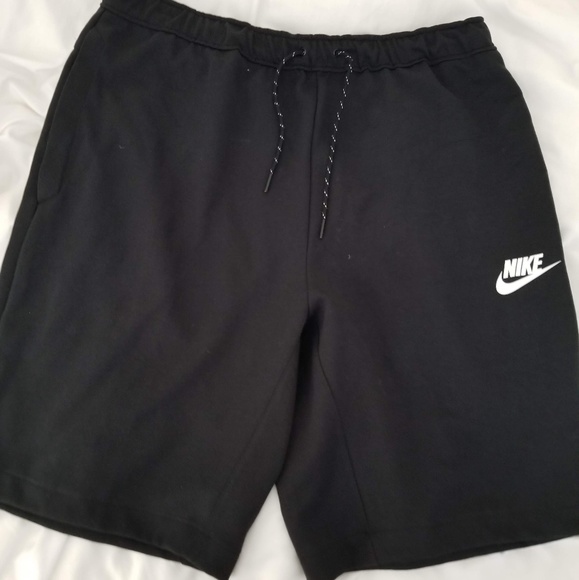 short nike slim fit